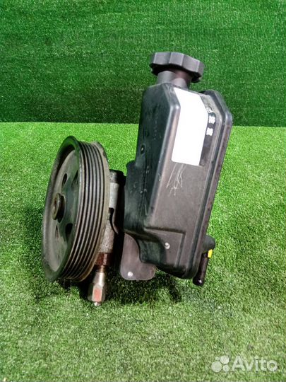 Насос гидроусилителя руля Jeep Grand Cherokee WH