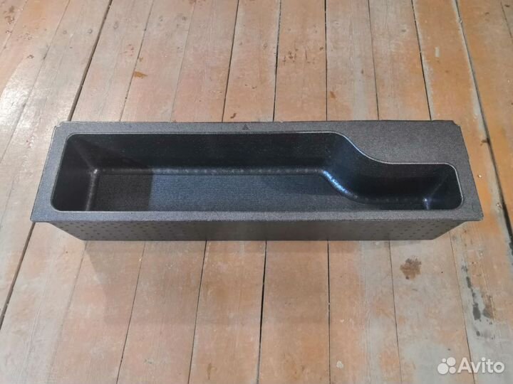 Пол и ящики для инструмента в багажник. Prius a