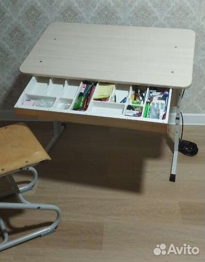 Школьная растущая парта трансформер со стулом