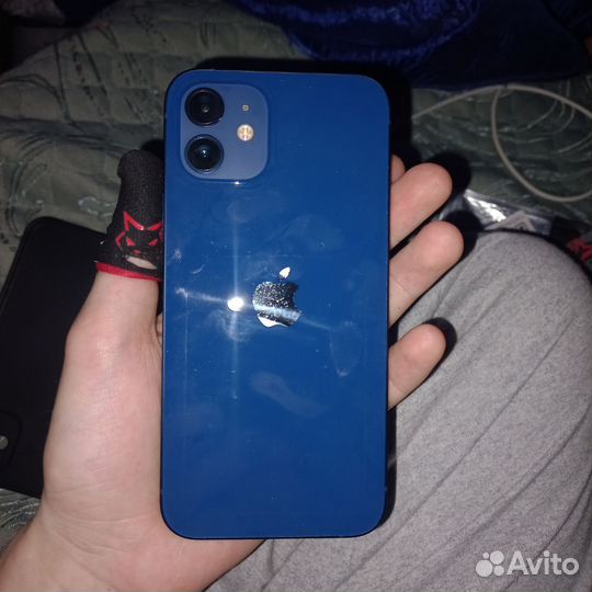 iPhone 12, 64 ГБ