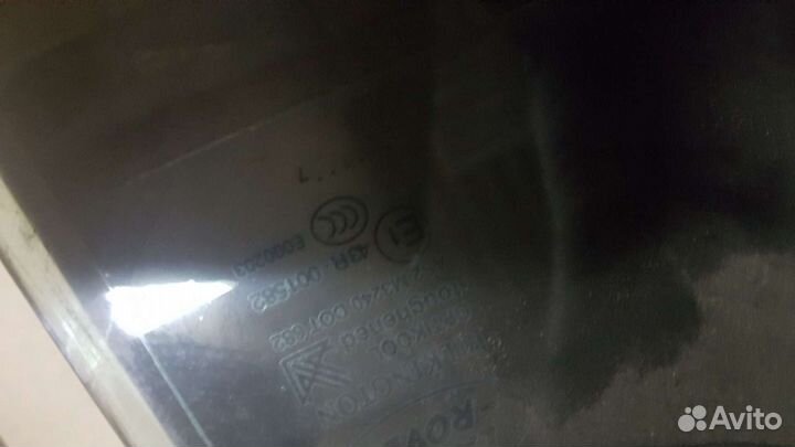 Стекло задней двери ленд ровер дискавери 3/4