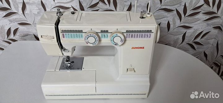 Швейная машинка Janome RX18S