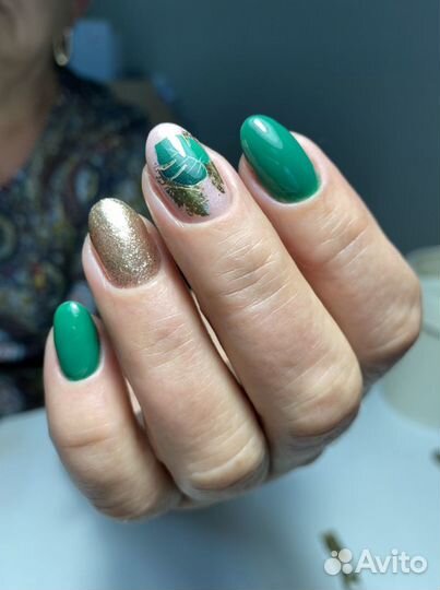 Маникюр/ педикюр в 4 руки