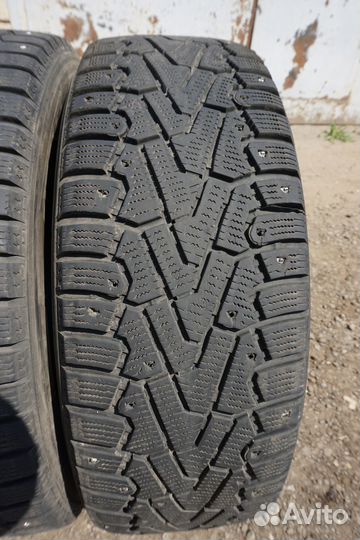 Pirelli Ice Zero 215/65 R17