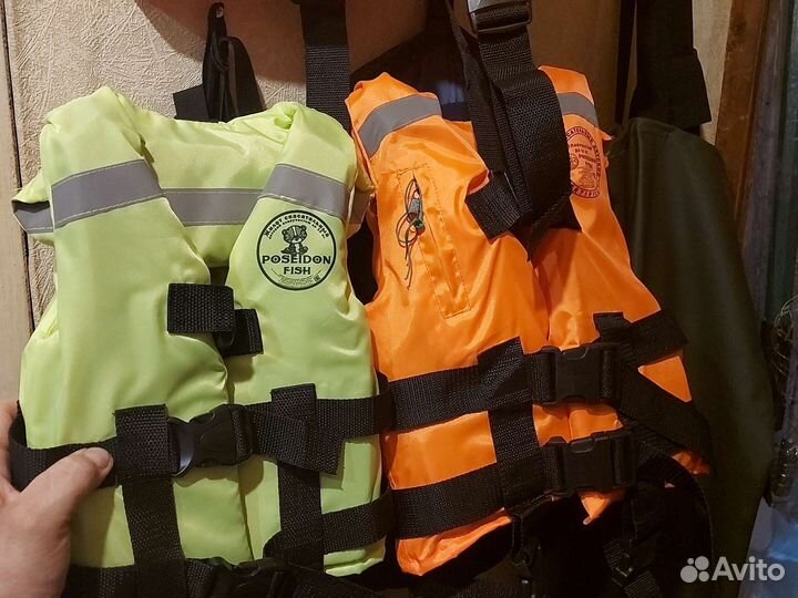 Спасательные жилеты 