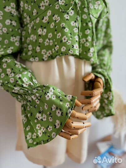 Комплект блуза и шорты S/M
