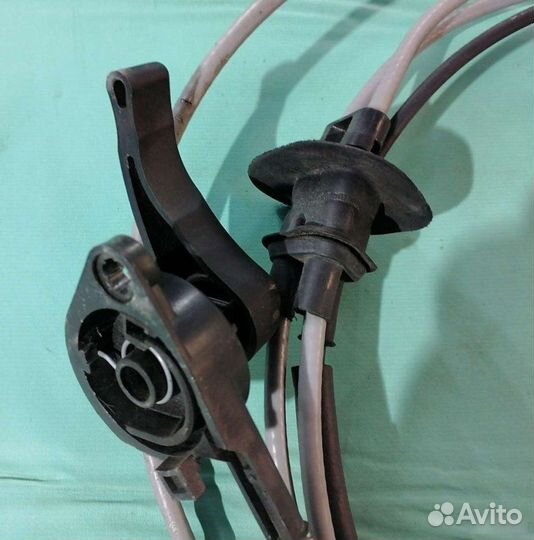 Трос капота Renault Logan