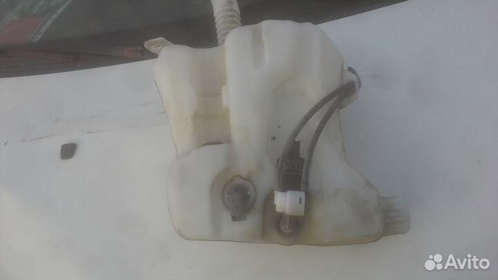 Бачок омывателя стекла Peugeot 3008