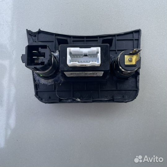 Usb aux прикуриватель Hyundai Solaris 1