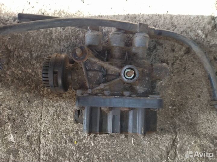 Кран уровня подвески DAF XF 105 2008