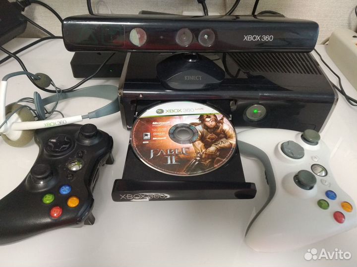 Xbox 360 +2 джойстика и киннект