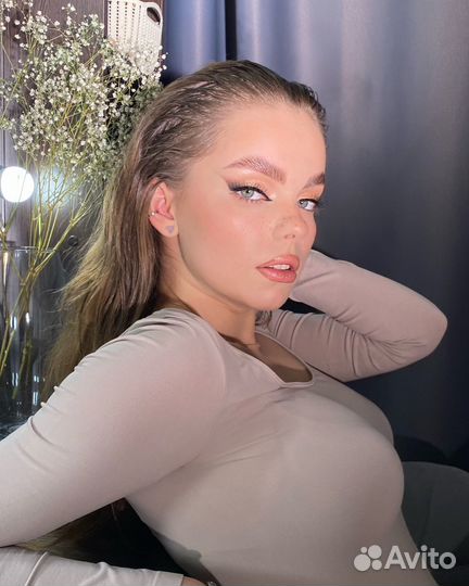 Макияж и оформление бровей