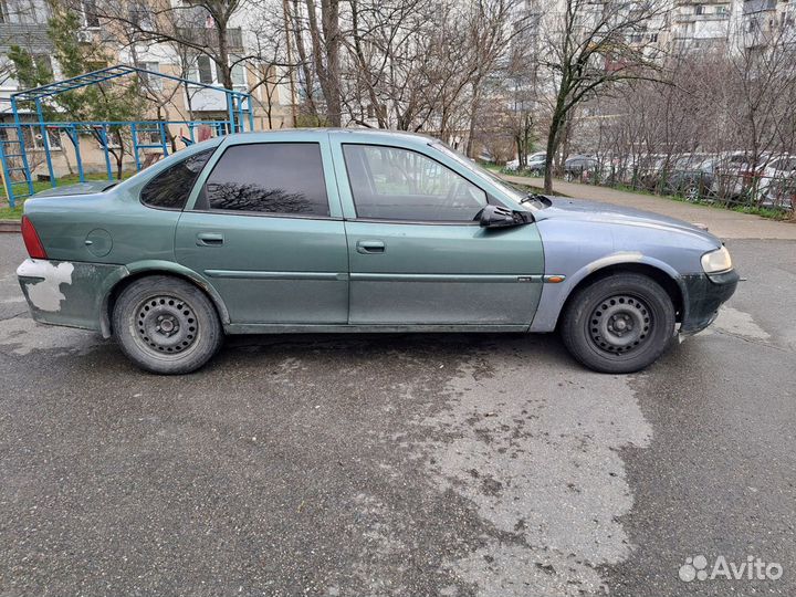 Opel Vectra 1.6 AT, 1999, 305 000 км