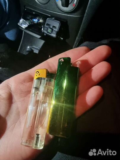 Зажигалка газовая