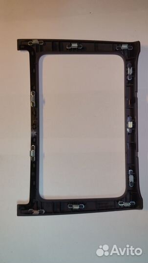 Рамка магнитолы Volkswagen Polo 2016г