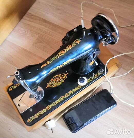 Швейная машина Подольск с электроприводом