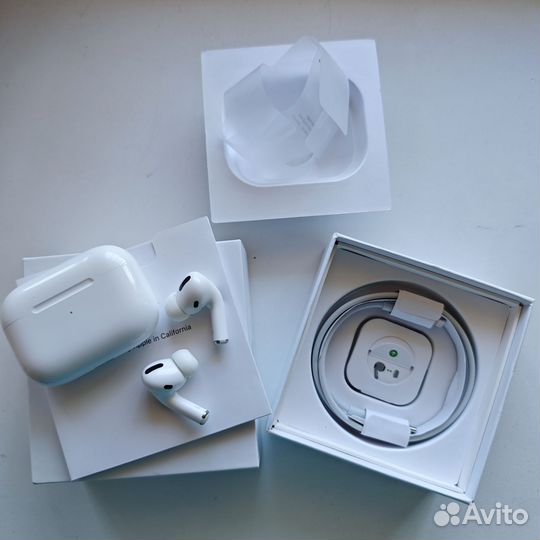Наушники Apple AirPods Pro