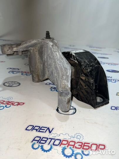 Кронштейн опоры двигателя Nissan Almera G15 1.6