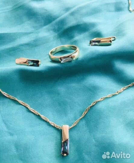 Набор украшений для девушек на 8 марта