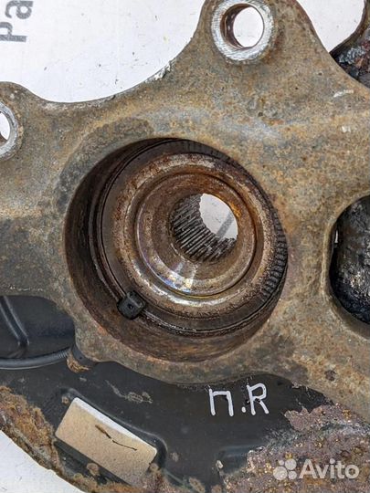 Кулак поворотный передний правый w221 S-class 2