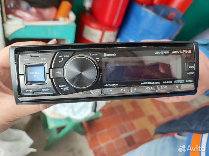 Продаю автомагнитолу Alpain