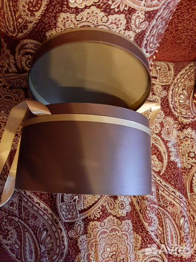 Коробка большая круглая