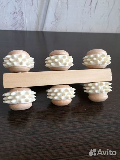 Массажная щетка