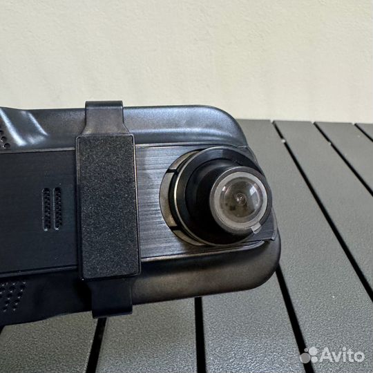 Видеорегистратор-зеркало с 2 камерами и 10