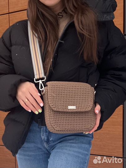 Сумка вязанная через плечо