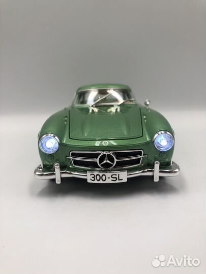 Модель автомобиля Mercedes- Benz 300 SL 1:24