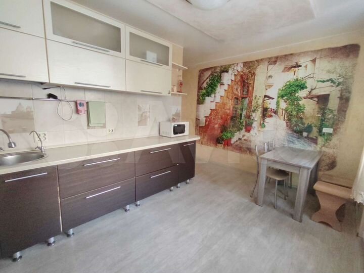 3-к. квартира, 84 м², 6/10 эт.