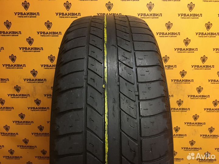 Goodyear Wrangler HP All Weather 235/65 R17 104H
