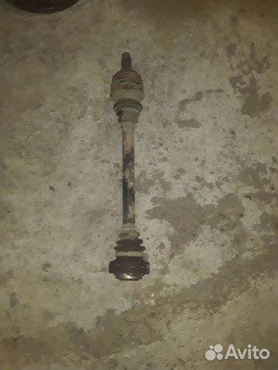 Привод левый BMW 5 E39 бмв 5 Е39 2.5