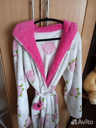 Халат махровый женский с капюшоном