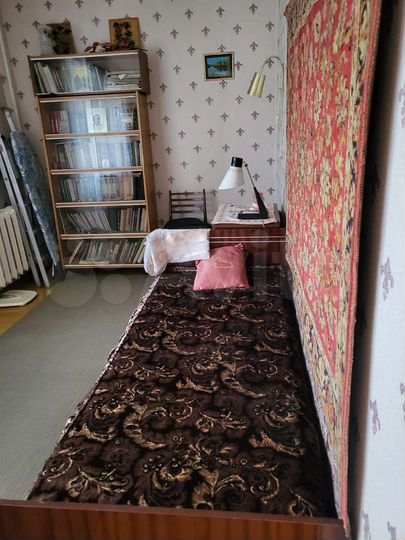 2-к. квартира, 42 м², 3/5 эт.