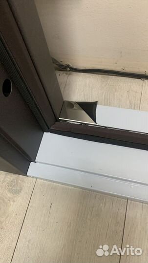 Дверь входная уличная с терморазрывом