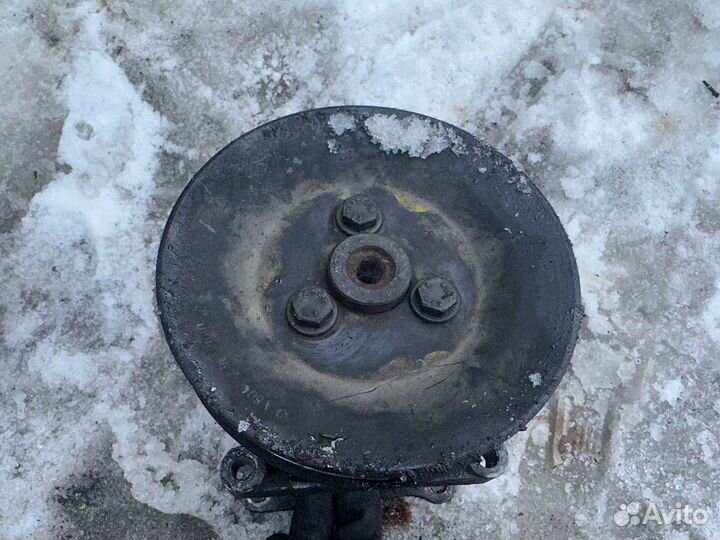 Насос гур Mercedes Vito w638