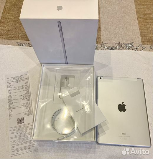 iPad 128gb Wi-Fi + Cellular Silver