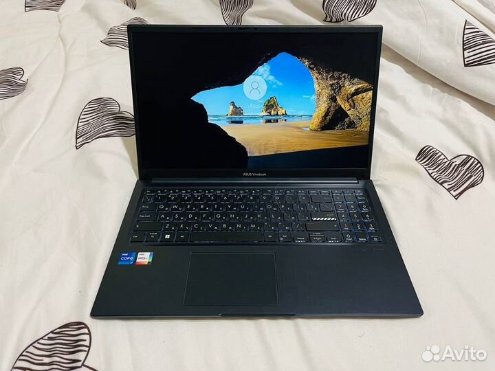 Asus Vivobook 15 X1504ZA / Intel Core i7 / 16GB