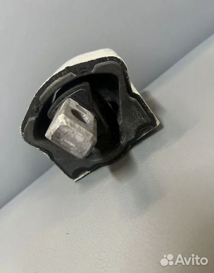 Опора АКПП Mercedes-Benz A2122401018