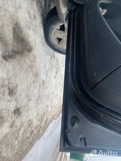 Дверь передняя правая рено дастер 1