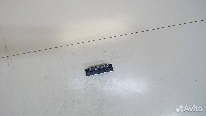 Кнопка стеклоподъемника Volkswagen Touran, 2014