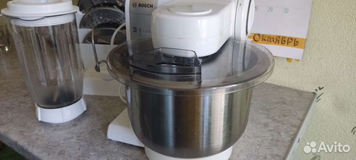 Кухонный комбайн Bosch MUM4880