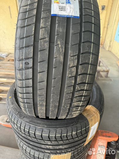 Triangle EffeXSport TH202 275/35 R19