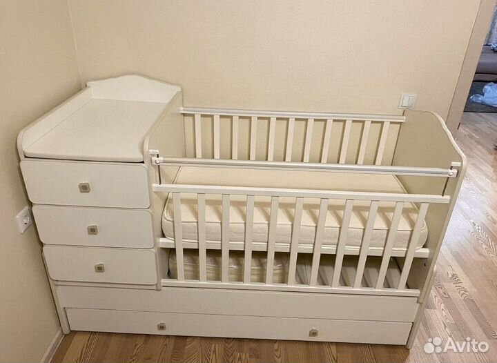 Детская кроватка