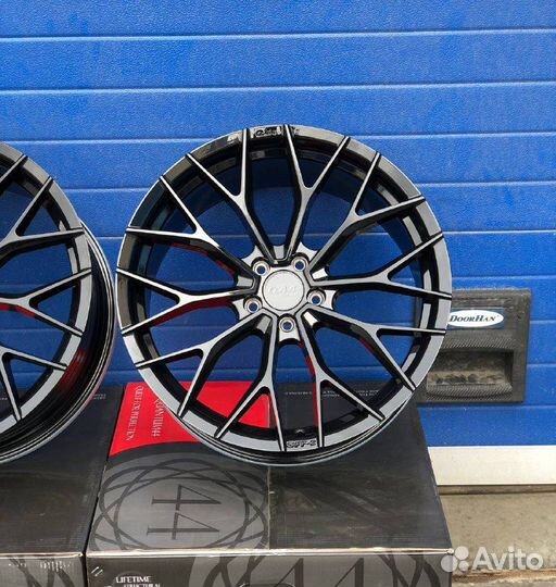 Диски Quantum44 R20 на BMW F01 F02 F03 F30 F10 F12