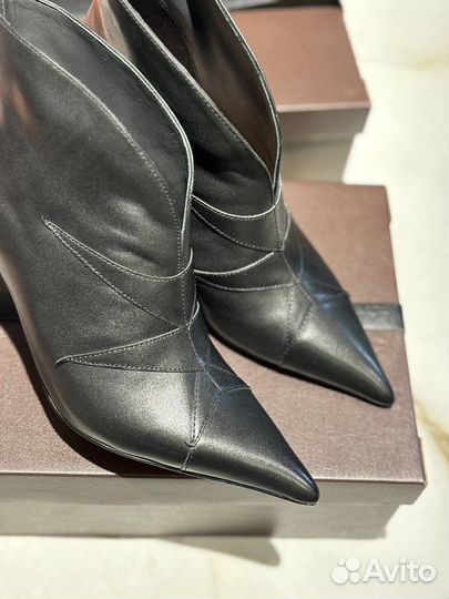 Ботильоны Alaia черные