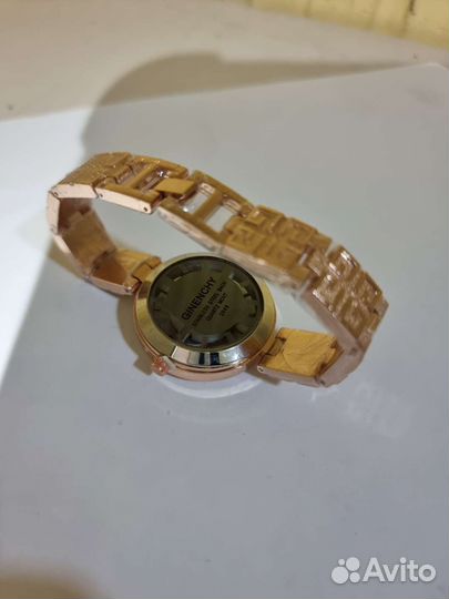 Часы Givenchy Gold Кварц