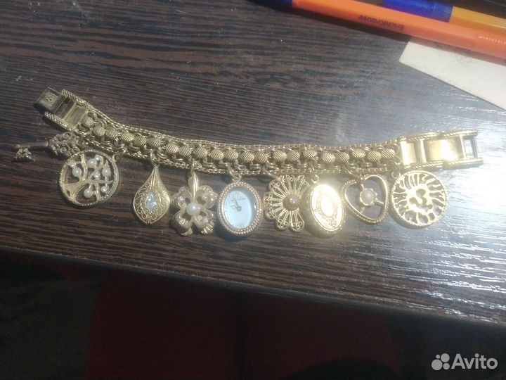 Часы наручные женские механические