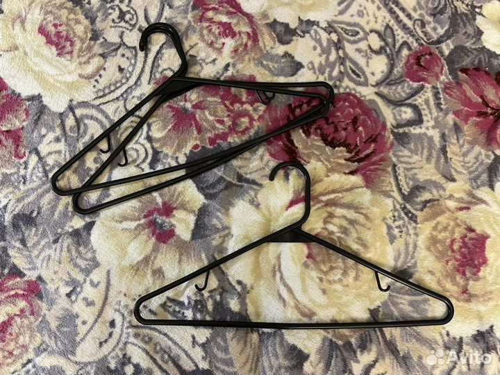 Вешалки плечики для одежды